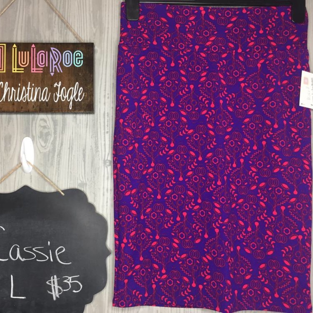 LuLaRoe L Cassie skirt
